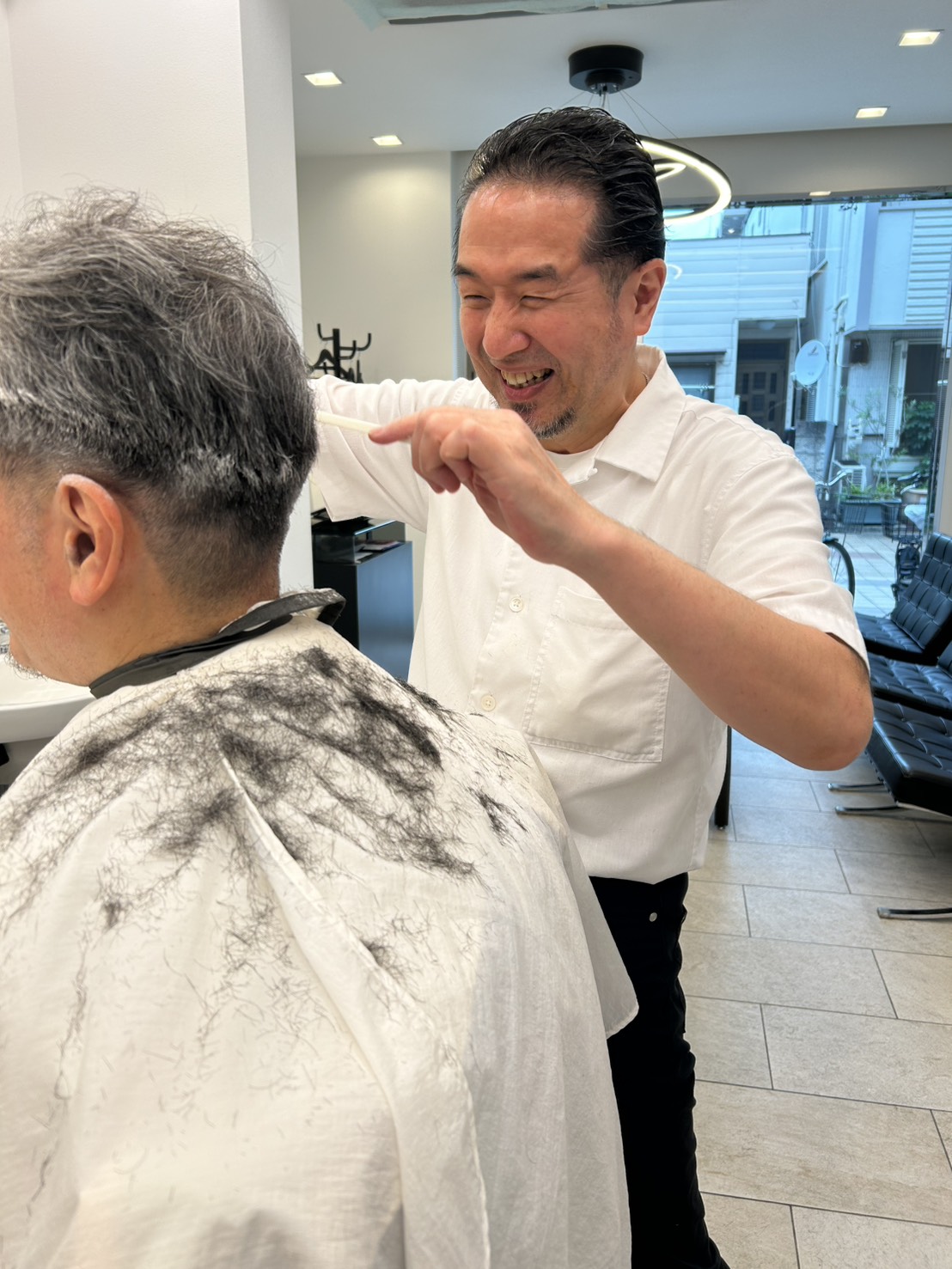 あすか理容室 店主