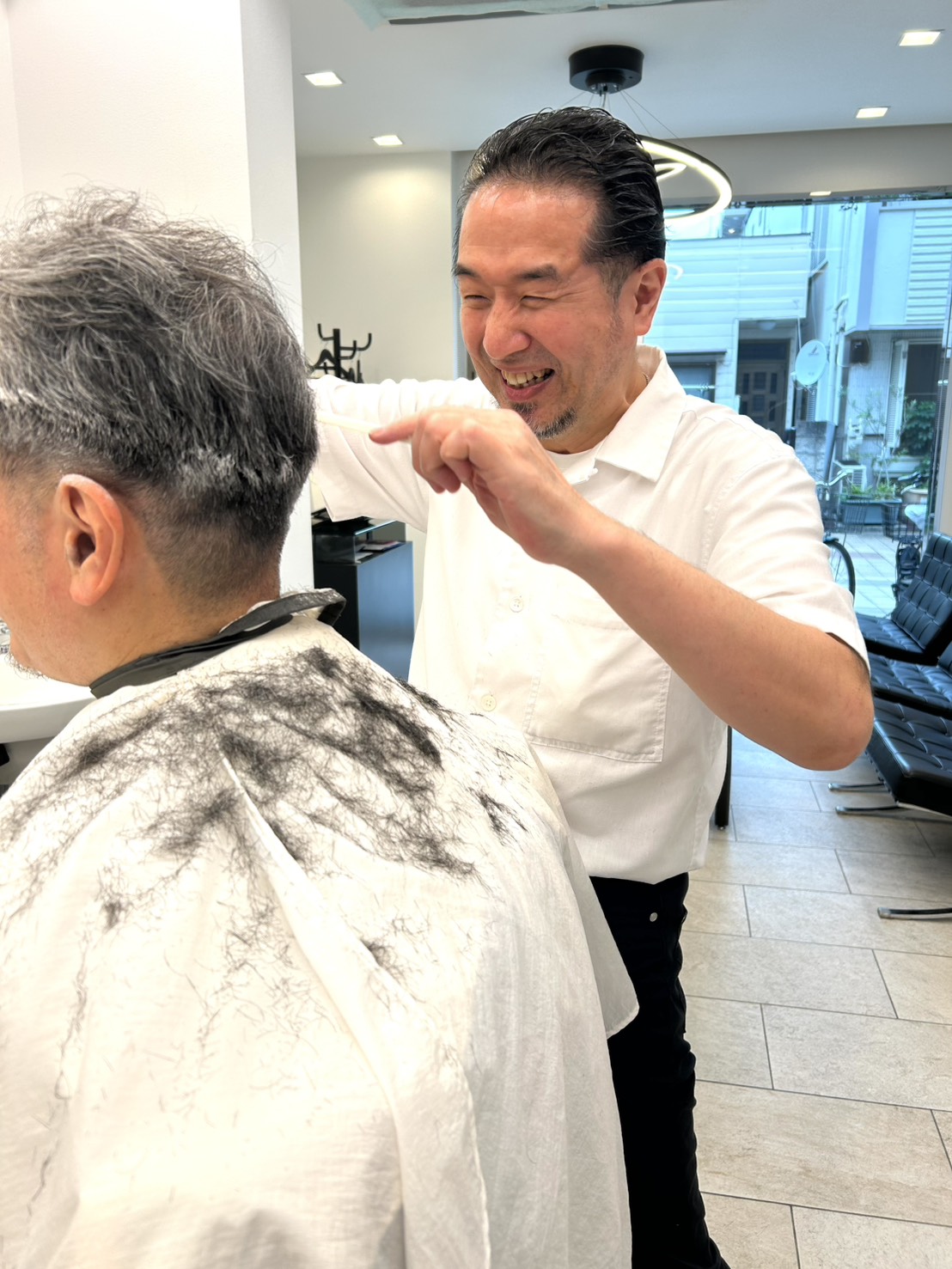 あすか理容室 二代目店主